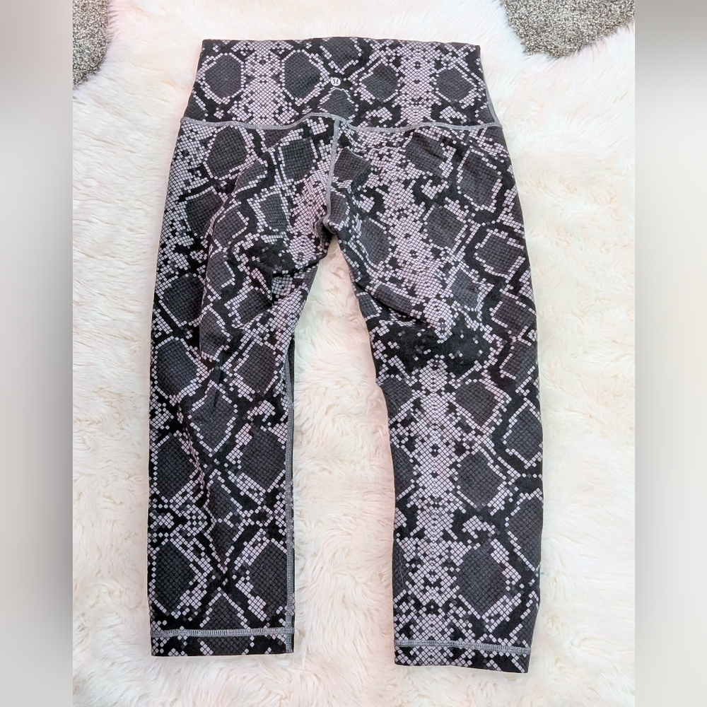 Lululemon OG Wunder Under High Rise - Full On Luon - Snakeskin Print - Size 12
